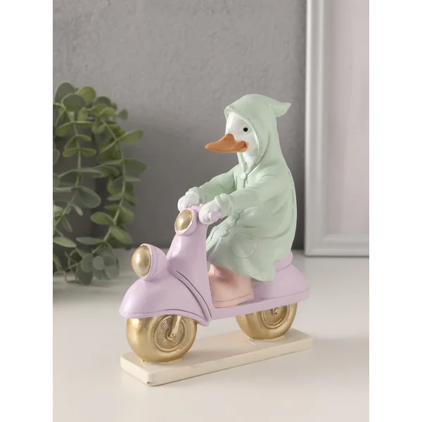 Фигурка Утка на мопеде