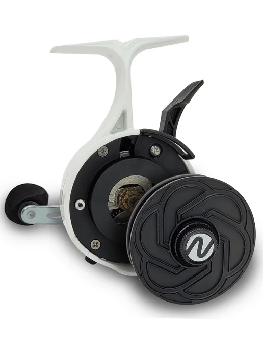 Nautilus Катушка зимняя LIRA # Black с передним фрикционом, белый, фото 2