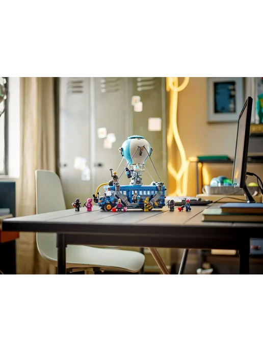 LEGO Конструктор Fortnite 77073 Боевой автобус, синий, фото 4